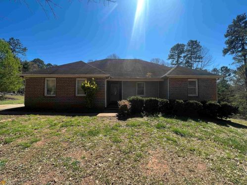 107 Montclair Ct, Bogart, GA 30622-1686
