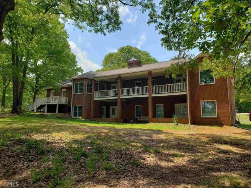 640 Paradise Point Rd, Hartwell, GA 30643-8620