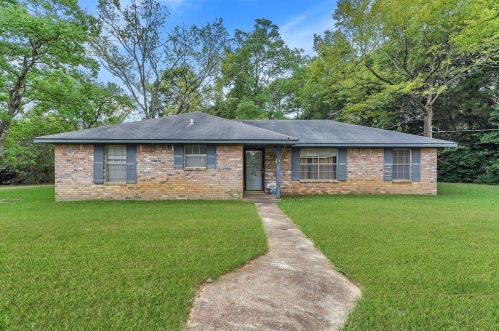 2229 Teas Nursery Rd, Conroe TX  77304-4616 exterior