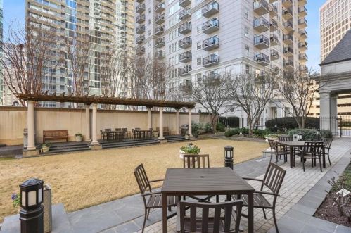 199 14th St, Atlanta GA  30318-7827 exterior