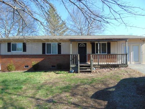 220 Wheeler Ave, Chickamauga, GA 30707-1139