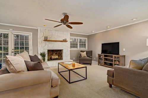 3862 Ensign Dr, Atlanta GA  30341-1836 exterior