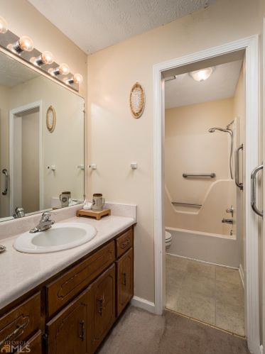 325 Edna Dr, Stockbridge GA  30281-1385 exterior