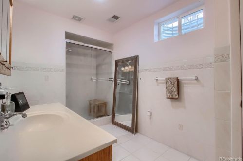 2530 Sable Way, Denver CO 80014-2438 exterior