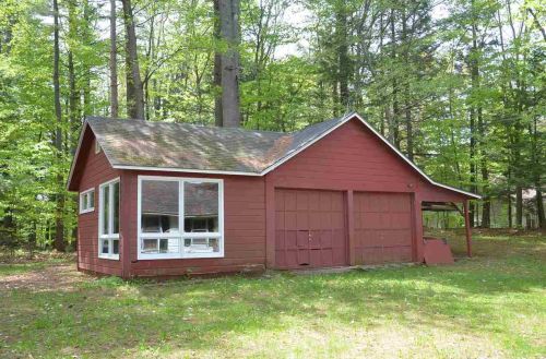 8 Broadview Ter, Laconia, NH 03249-6611