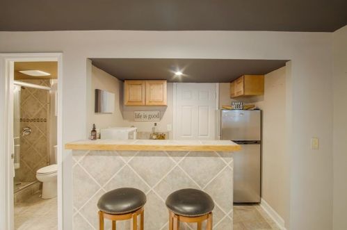 720 Mabry Rd, Atlanta GA  30328-2659 exterior