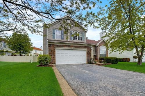 4536 Hill Ave, Waukegan, IL 60085-8662