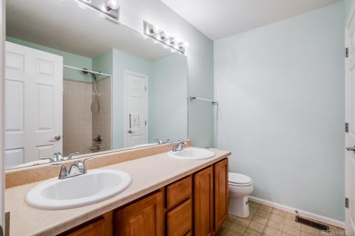 24622 Whitaker Dr, Aurora CO 80016-5892 exterior