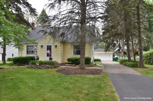 1919 Somonauk St, Sycamore, IL 60178-3024