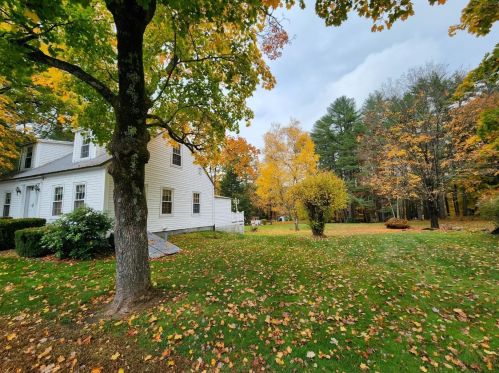 28 River Rd, Concord, NH 03303-2000