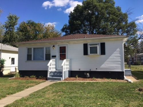 360 Fairmont Ave, Kankakee, IL 60901-2709