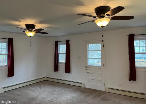 56 Mandl St, Trenton NJ  08619-3604 exterior