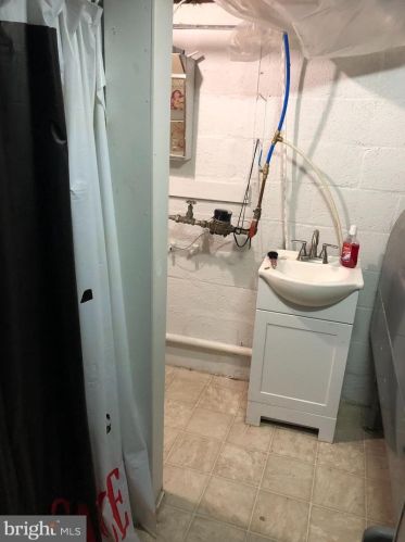 128 Roselawn Ave, Lancaster PA  17603-6607 exterior