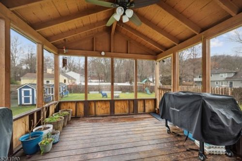 203 Hamilton Dr, Hackettstown NJ  07840-1327 exterior
