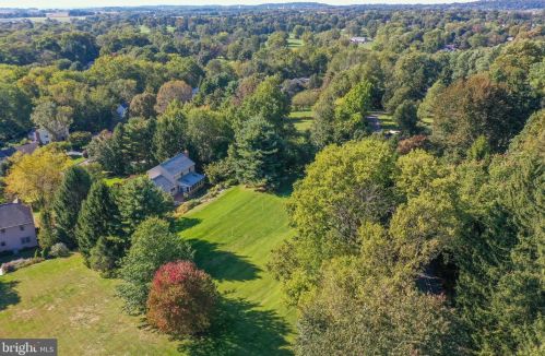 150 Bentley Ln, Lancaster PA  17603-6223 exterior