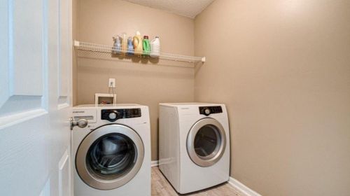 208 Edison Dr, Stockbridge GA  30281-2758 exterior