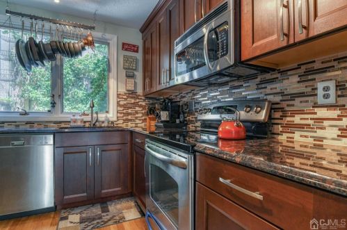345 Sayre Dr, Princeton NJ  08540-5839 exterior