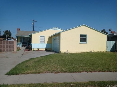 8423 Dalebury Dr, Pico Rivera, CA 90660-3404