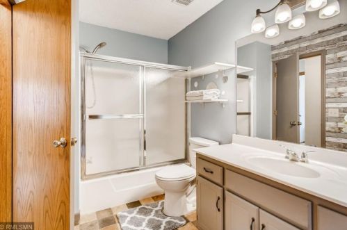 14727 Endicott Way, Saint Paul MN  55124-6340 exterior