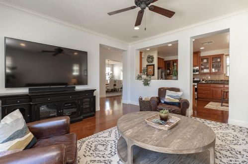 364 Applegate Dr, Valley Home CA  95361-8285 exterior