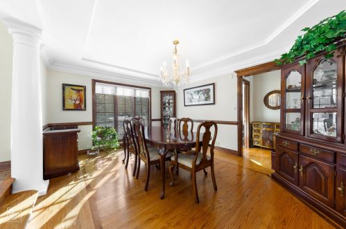 6972 Fieldstone Dr, Willowbrook IL  60527-6969 exterior