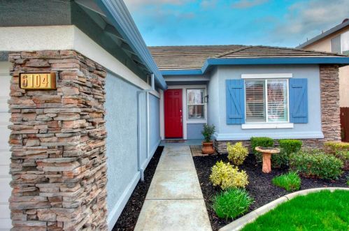 6104 Coop Dr, Elk Grove, CA 95757-5979