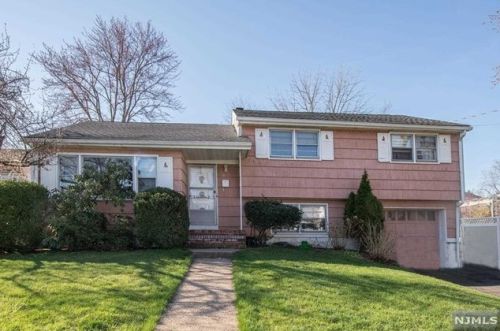 67 Essex Pl, Dumont, NJ 07628-1111