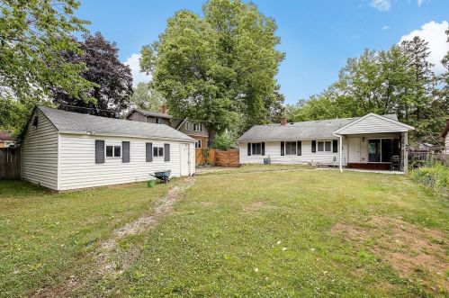 923 Barclay St, Saint Paul MN  55106-3501 exterior