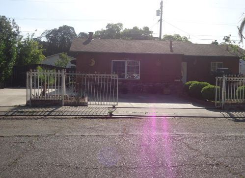 1116 Toulon Dr, Modesto, CA 95351-3545