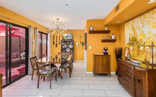 851 Village Sq, Palm Springs, CA 92262-7559