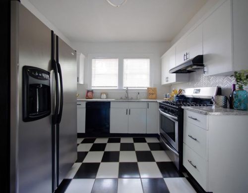 944 Burns Dr, Atlanta GA  30310-4632 exterior