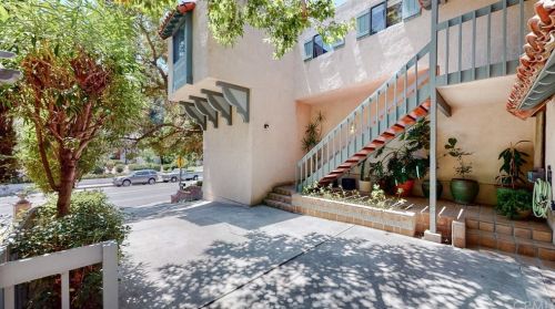 2471 Chevy Chase Dr, Glendale CA  91206-1850 exterior