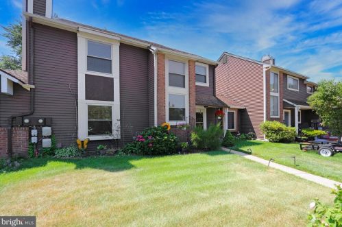 6 Hickory Ct, Erial, NJ 08081-2501