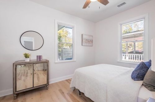 763 Center Hill Ave, Atlanta GA  30318-6236 exterior