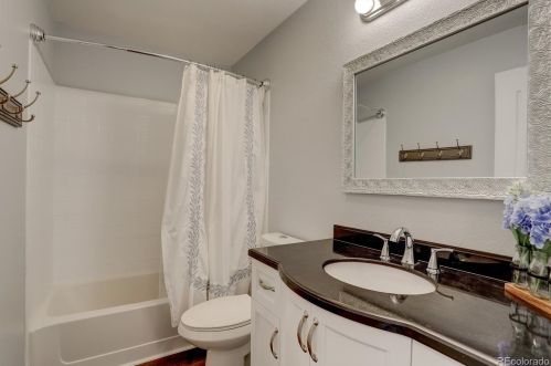 3933 Shawnee Way, Aurora CO  80018-4559 exterior