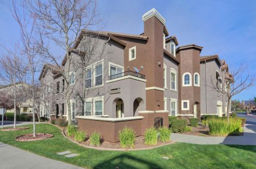 5405 Tares Cir, Elk Grove, CA 95757-4361