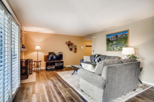 7337 Xenia Cir, Englewood, CO 80112-1971