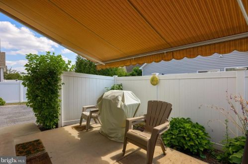 541 Prince George Dr, Lancaster PA 17601-8801 exterior