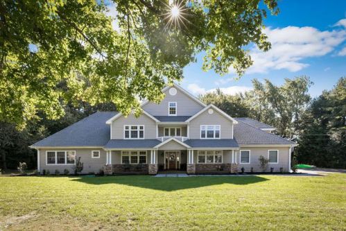 3 Ardmore Pl, Holmdel Village, NJ 07733-2215