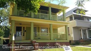 1623 Hillcrest Rd, Cleveland OH  44118-1140 exterior
