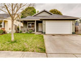 5435 E St, Springfield, OR 97478-6164