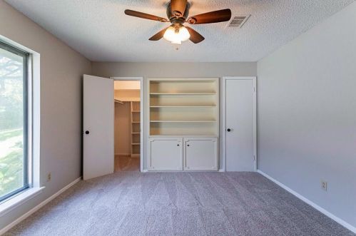 600 Blue Lk Dr, Fort Worth TX  76103-1108 exterior