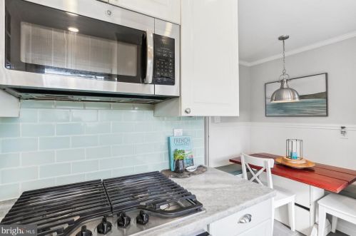 2304 Eccleston St, Silver Spring MD  20902-5015 exterior