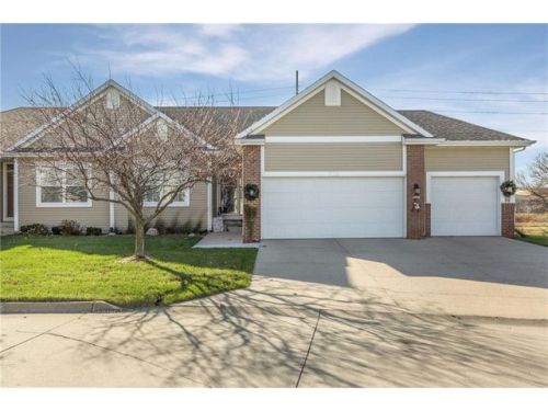 732 Waterview Cir, Waukee IA  50263-8382 exterior