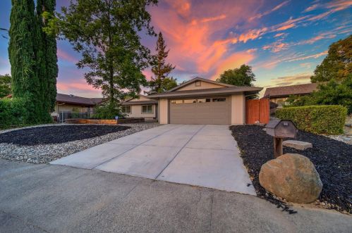 7016 Amberwick Way, Citrus Heights, CA 95621-6427