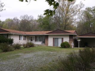 10 Boe Ln, Harrisburg, IL 62946-4452