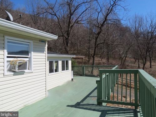 712 Gid Brown Hollow Rd, Washington, VA 22747-1732