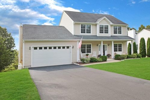 54 Randeau Psge, Westerly, RI 02891-1145