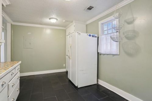 955 Hall Pl, Atlanta GA  30318-4926 exterior