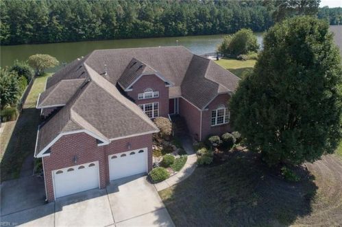 1315 Laurel Ridge Ln, Chesapeake, VA 23322-9559